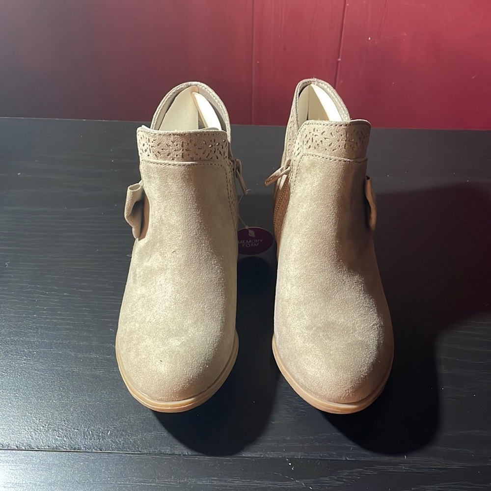 Memory Foam Size 1 Taupe Boots